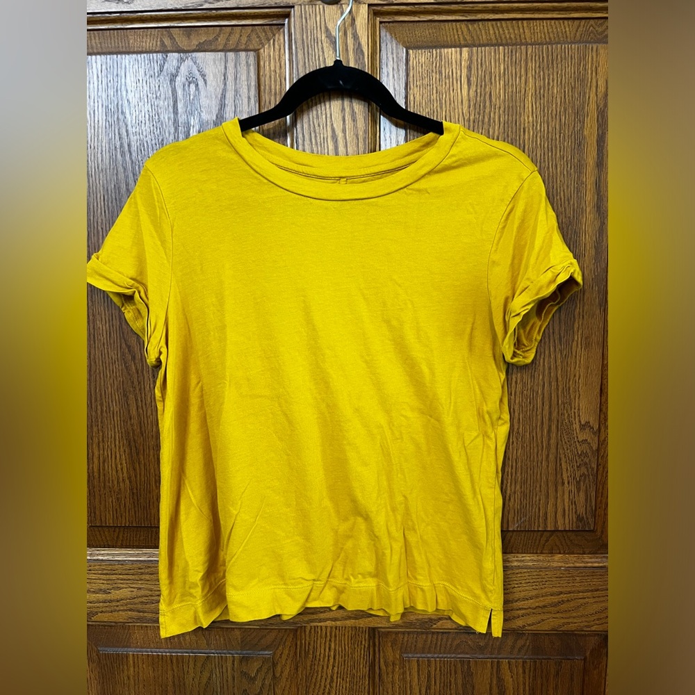 Medium loft cuffed tshirt mustard yellow M
